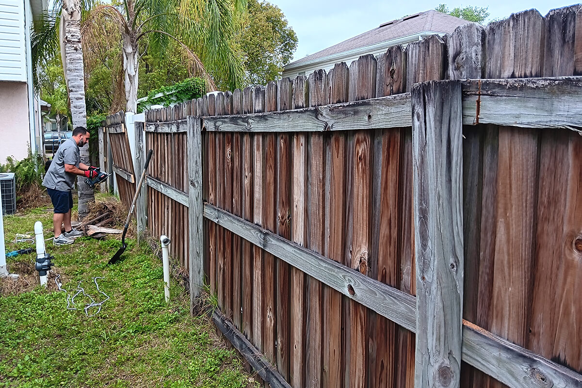 ronel-removing-wooden-wall Ronel Removing Wooden Walls