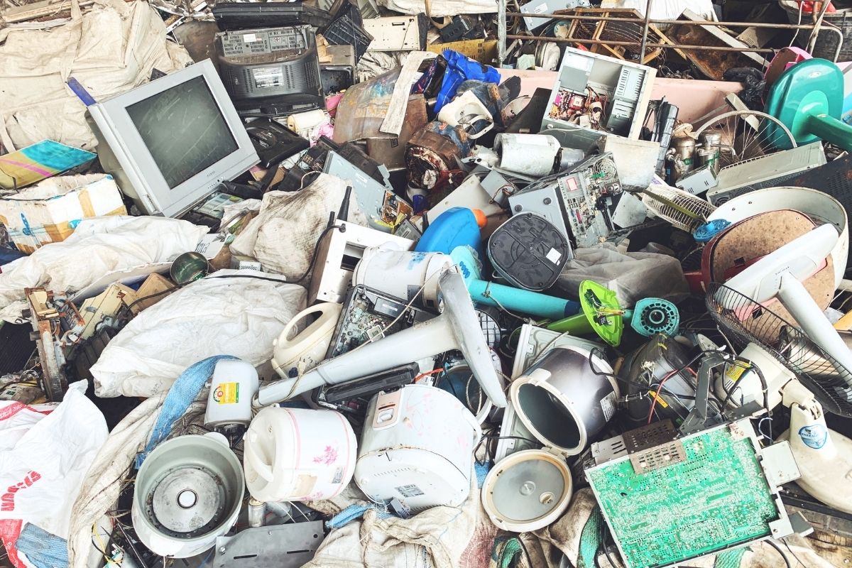 huge-dump-of-household-electrical-goods-for-recycl